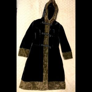 Make an offer!! Price Negotiable! 
Vintage Country Pacer Coat Women’s size 8-10